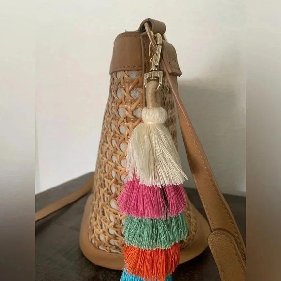 Tommy Bahama Rattan crossbody bag - Picture 2 of 5